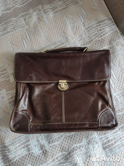 Мужской коричневый кожаный портфель