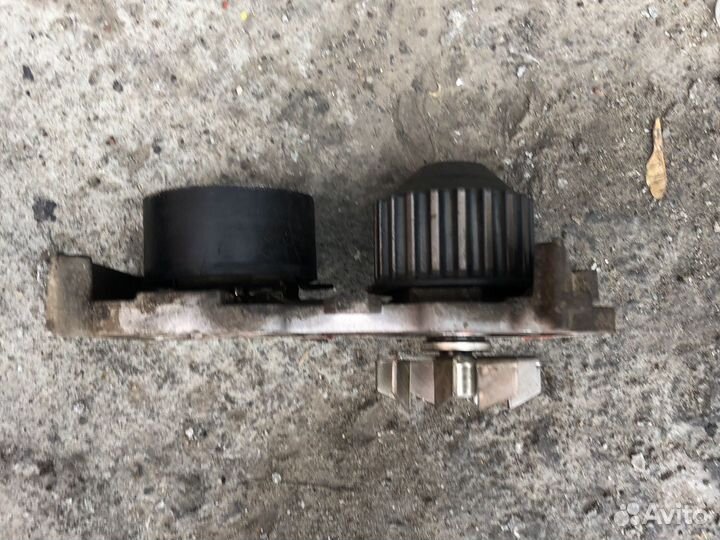 Помпа Renault Logan K4M