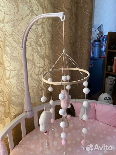 Мобиль для кроватки и кронштейн