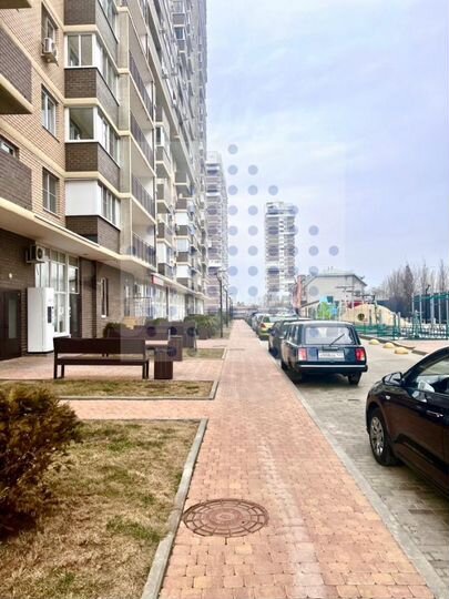 Коммерция 39 кв. м., свой вход, витраж