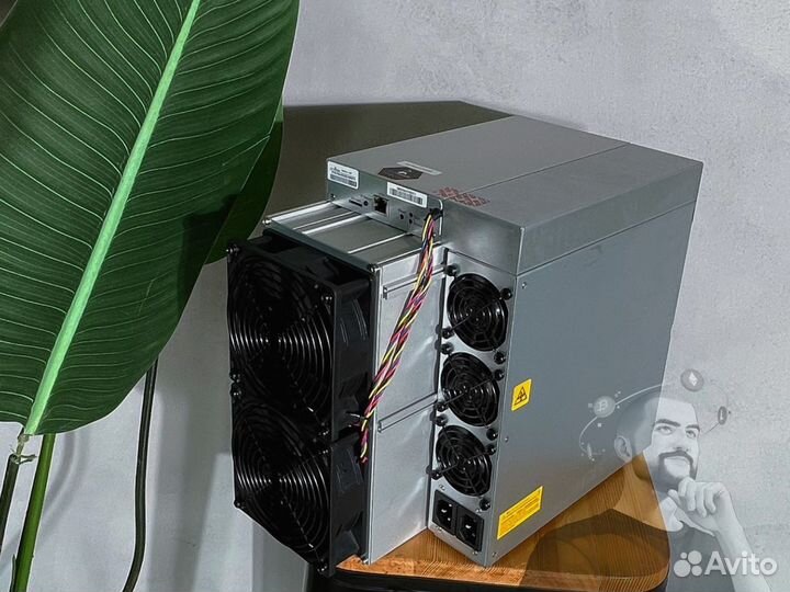 Antminer L7 9500M майнер новый