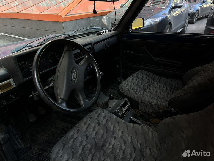 LADA 4x4 (Нива) 1.7 МТ, 2002, 43 000 км