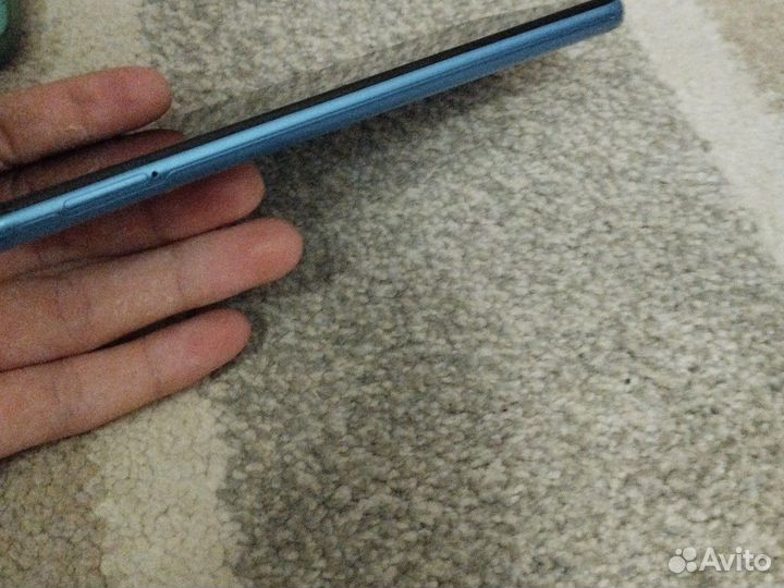 Телефон techno spark 7