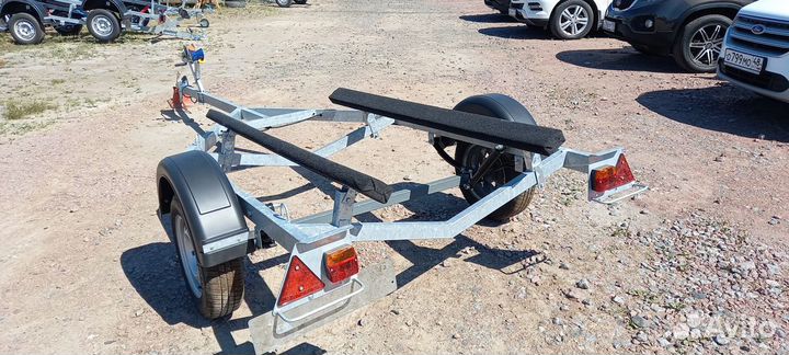 Прицеп для перевозки лодок с лебедкой до 4.6м