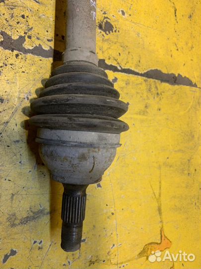 Привод передний правый Peugeot 308 2007-2011