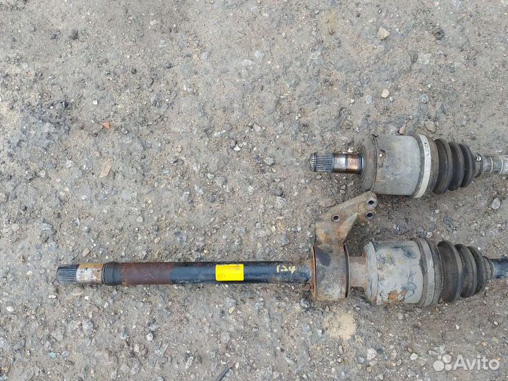 Привод передний SsangYong actyon 2.0 TDI 2011 год