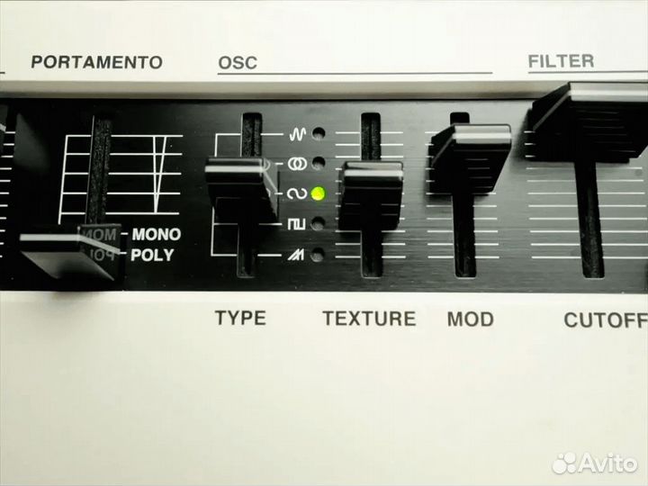 Синтезатор Yamaha Reface CS