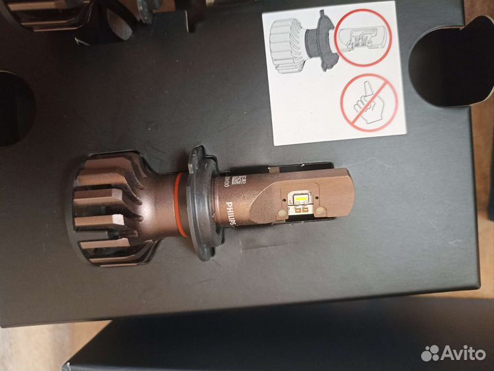 Лампы светодиодные Philips Ultinon Pro 9000 HL