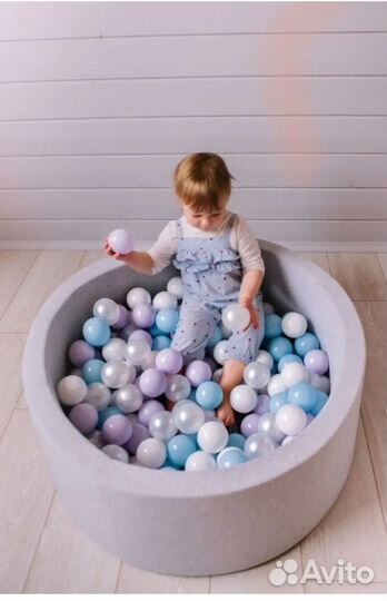 Сухой бассейн с шариками