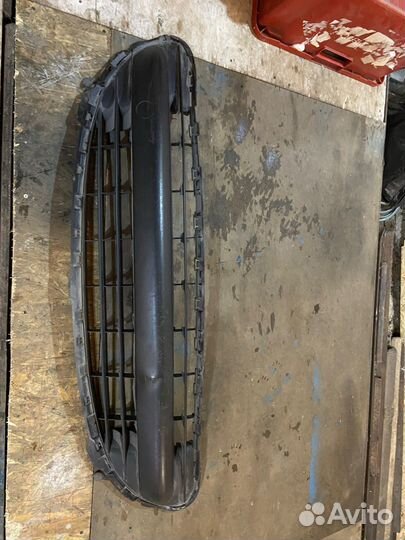 Решетка переднего бампера peugeot 207