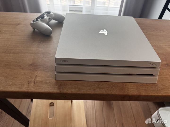 Sony playstation 4 PS4 pro 1tb белая