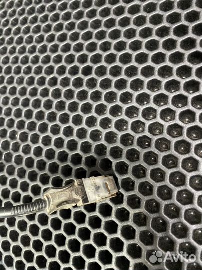 Датчик ABS передний правый Nissan almera g15