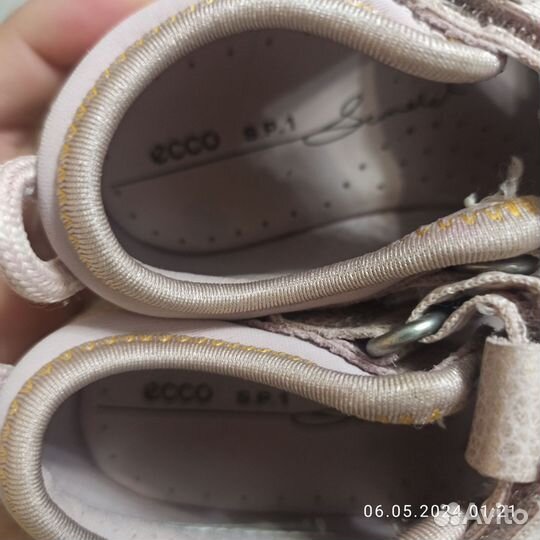 Босоножки на девочку Ecco 23р