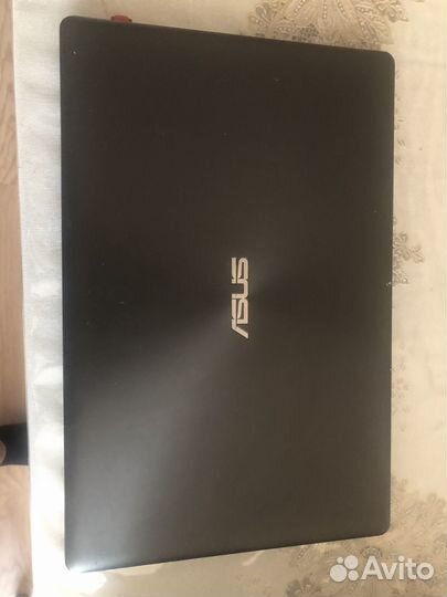 Ноутбук asus x550c
