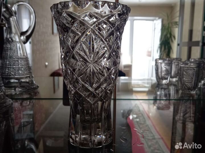 Хрустальная ваза для цветов