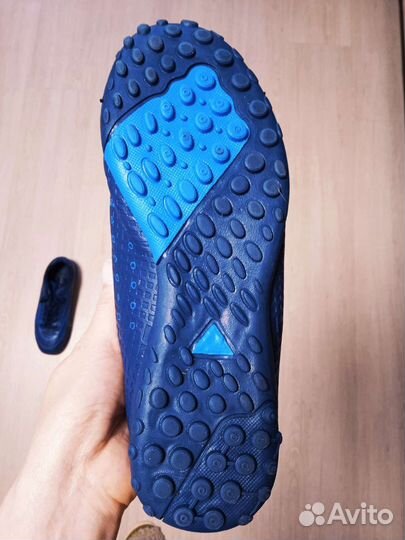 Бутсы футбольные сороконожки