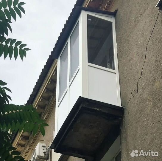 Пластиковый балкон с установкой