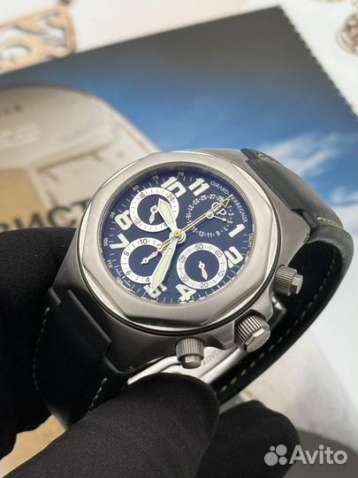 Girard-Perregaux Laureato Evo 3 Titanium