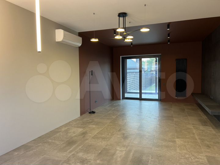 Таунхаус 180 м² на участке 3,7 сот.