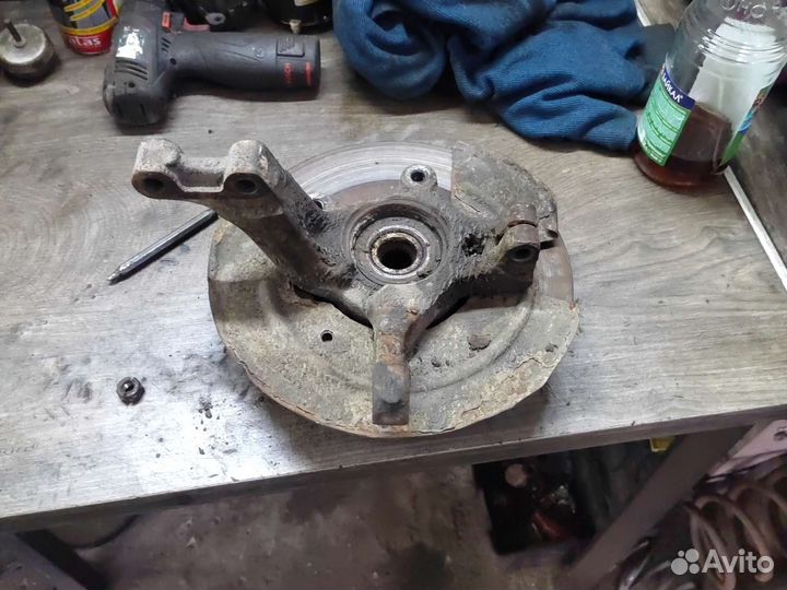 Продам рулевой кулак