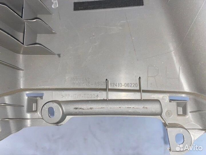 Обшивка стойки средняя правая Toyota Camry V50