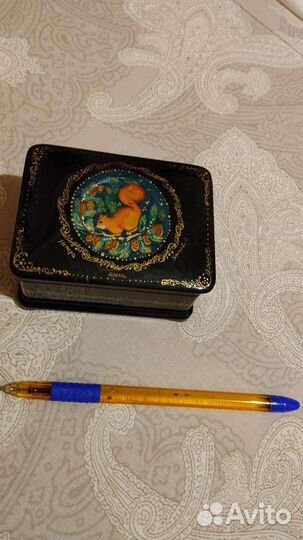 Деревянная шкатулка