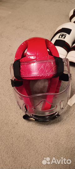 Шлем с маской для тхэквондо