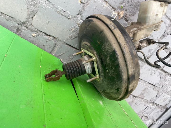 Вакуумник усилитель тормозов Mazda 6 GG Мазда 6 гг