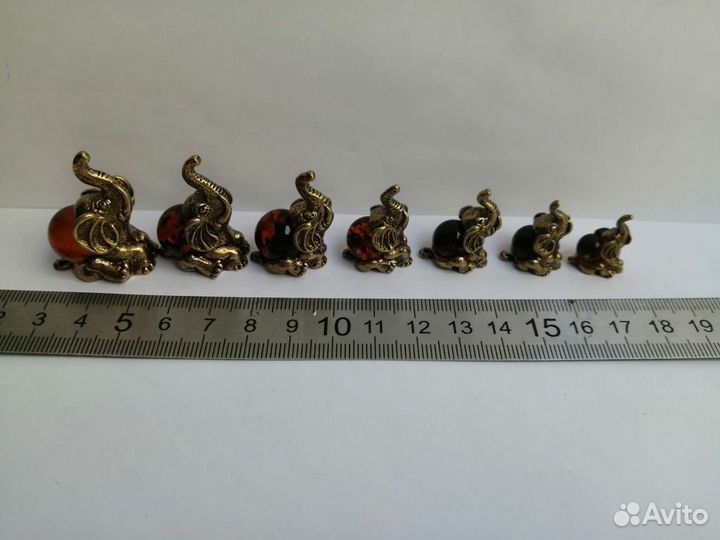 Набор слонов бронза с янтарем
