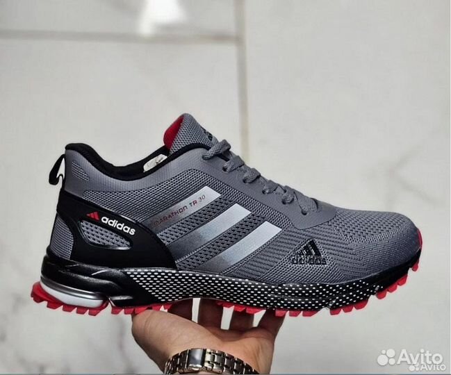 Adidas кроссовки великаны