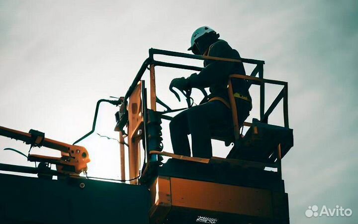 Машинист автовышки и автогидроподъемника