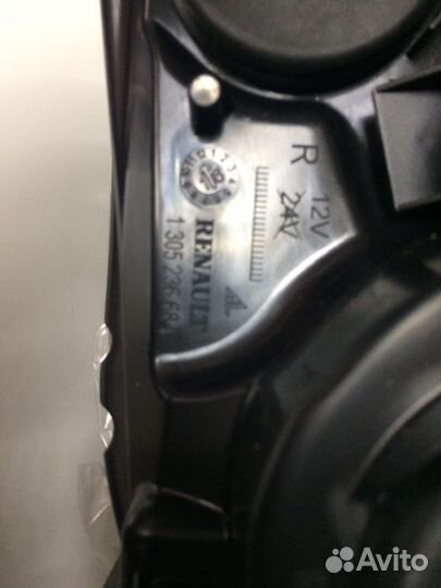 Продам фару на рено дастер