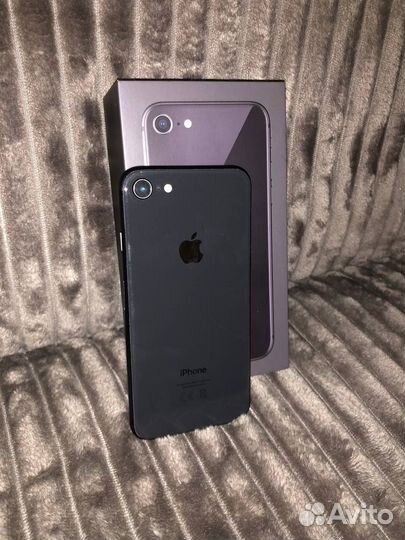 iPhone 8, 64 ГБ