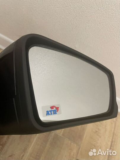 Зеркало заднего вида