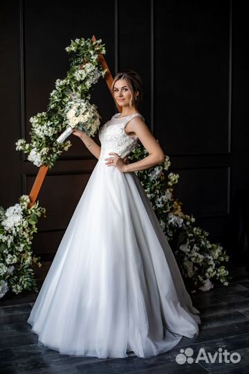 Свадебное платье 42 44