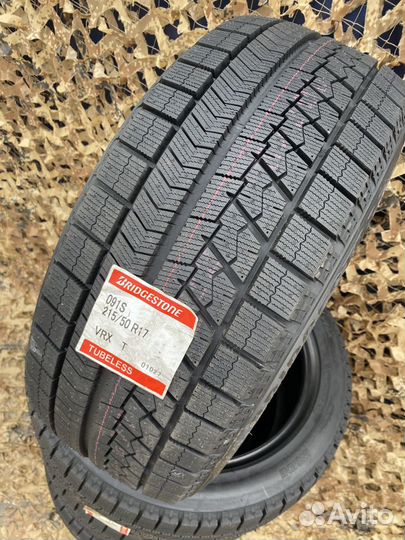 Bridgestone Blizzak VRX 215/50 R17 91S