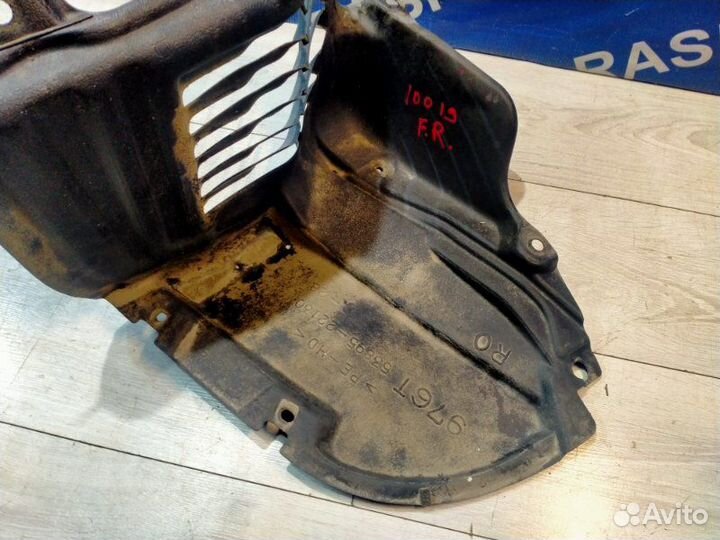 Подкрылок передний правый Toyota Mark Ii JZX100