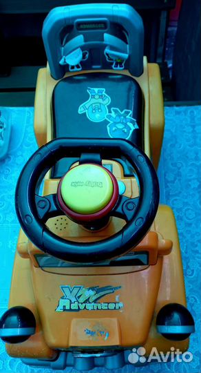 Детский автомобиль каталка