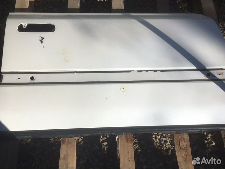 Дверь передняя правая Toyota crown 151