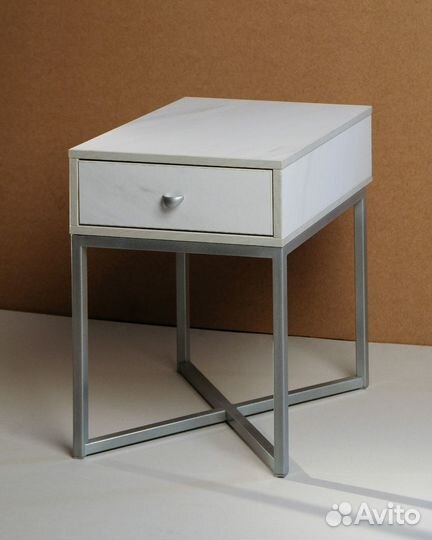 Тумба прикроватная