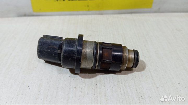 Форсунка топливная Nissan Almera N15