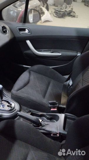 Задние сиденья Peugeot 308