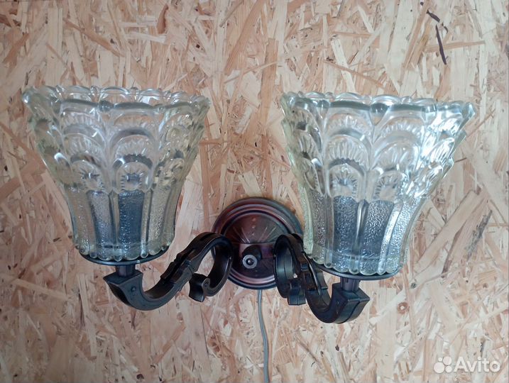 Лампа настольная и бра