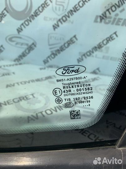 Стекло кузова правое Ford Focus 3