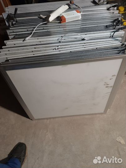 Светильник потолочный светодиодный