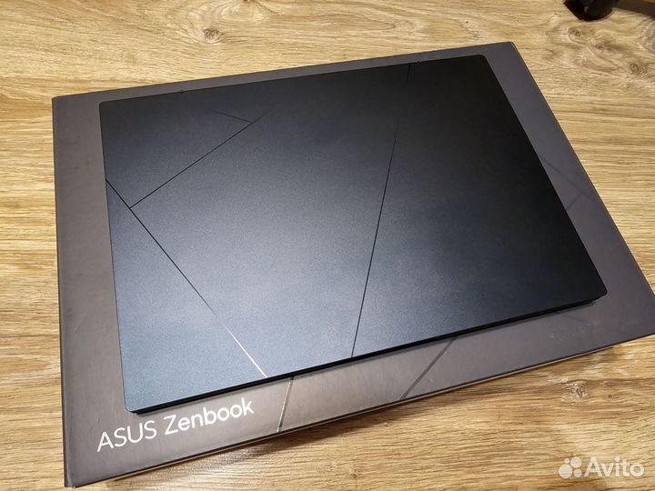 Asus Zenbook 14 (1340p/16/512) UX3402V