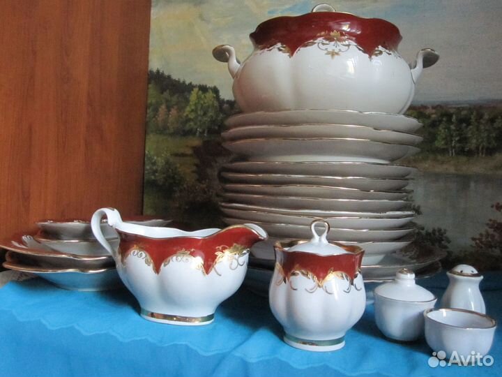 Очень красивый столовый сервиз времен СССР