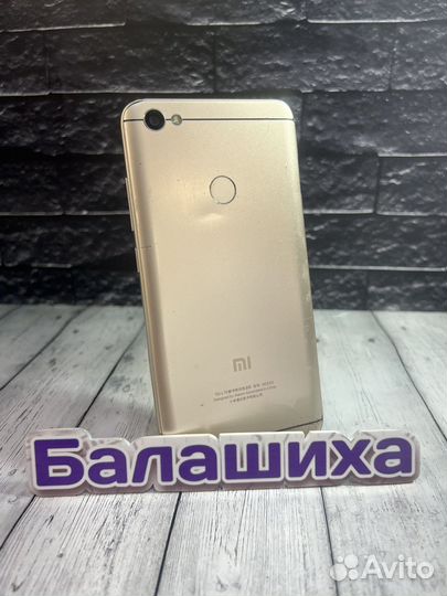Телефон Xiaomi Redmi Note 5A