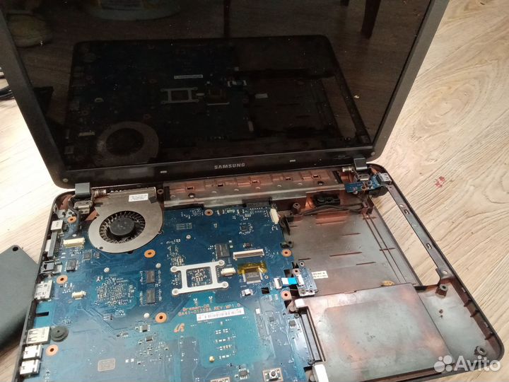 Продаю не рабочая техника ноутбук планшет телефон