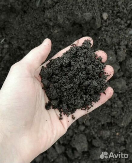 Чернозем и торф в мешках